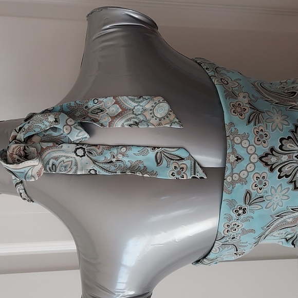 Ann Taylor blue and white floral halter dress - Picture 8 of 9